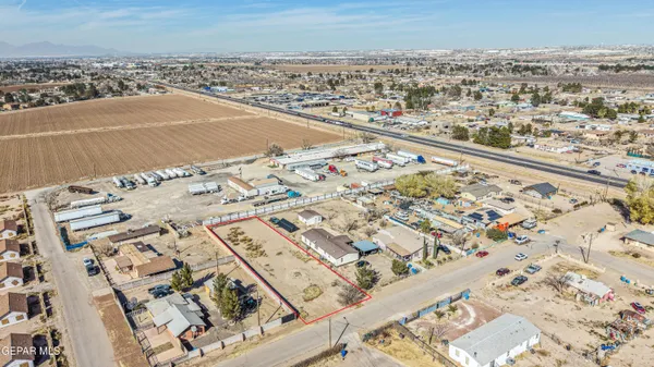 an aerial view of a tennis court