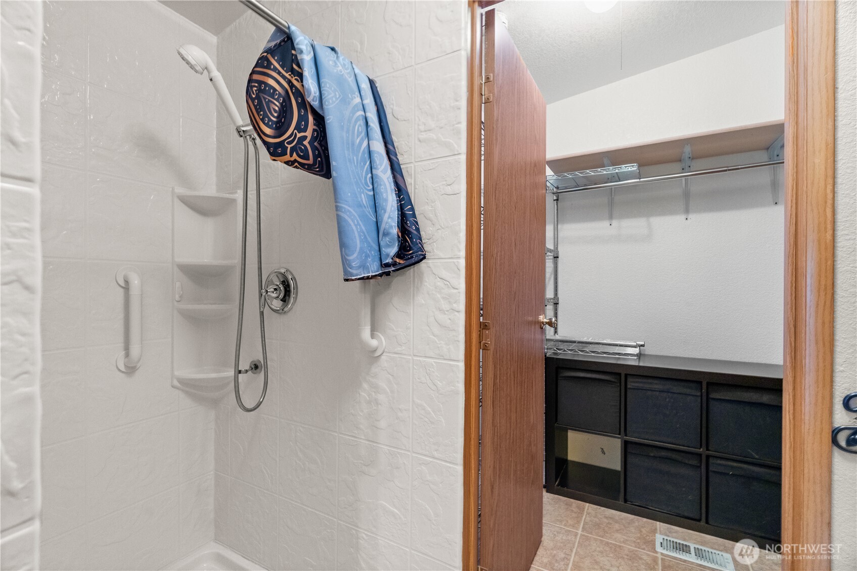 6827 Holmes Island Road Southeast Lacey, WA 98503 - Photo 23 of 40