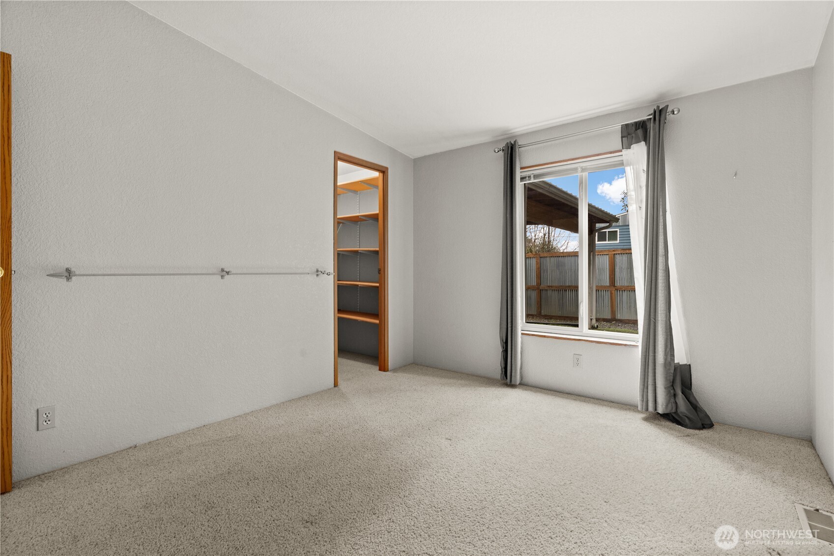 6827 Holmes Island Road Southeast Lacey, WA 98503 - Photo 30 of 40