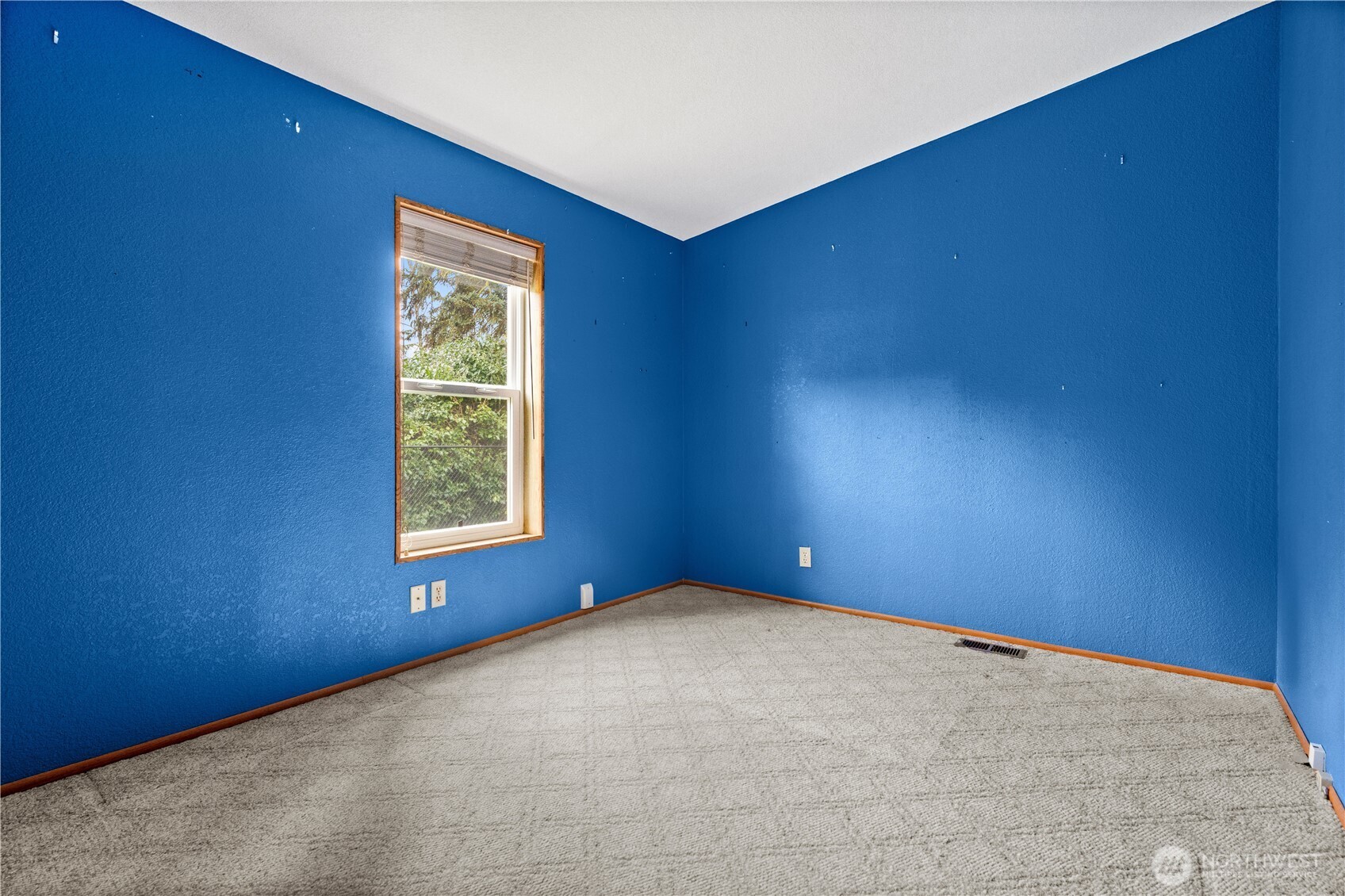 6827 Holmes Island Road Southeast Lacey, WA 98503 - Photo 31 of 40