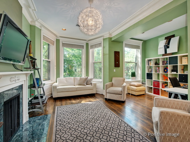 734 West Briar Place, Unit 2 Chicago, IL 60657 - Photo 2 of 20