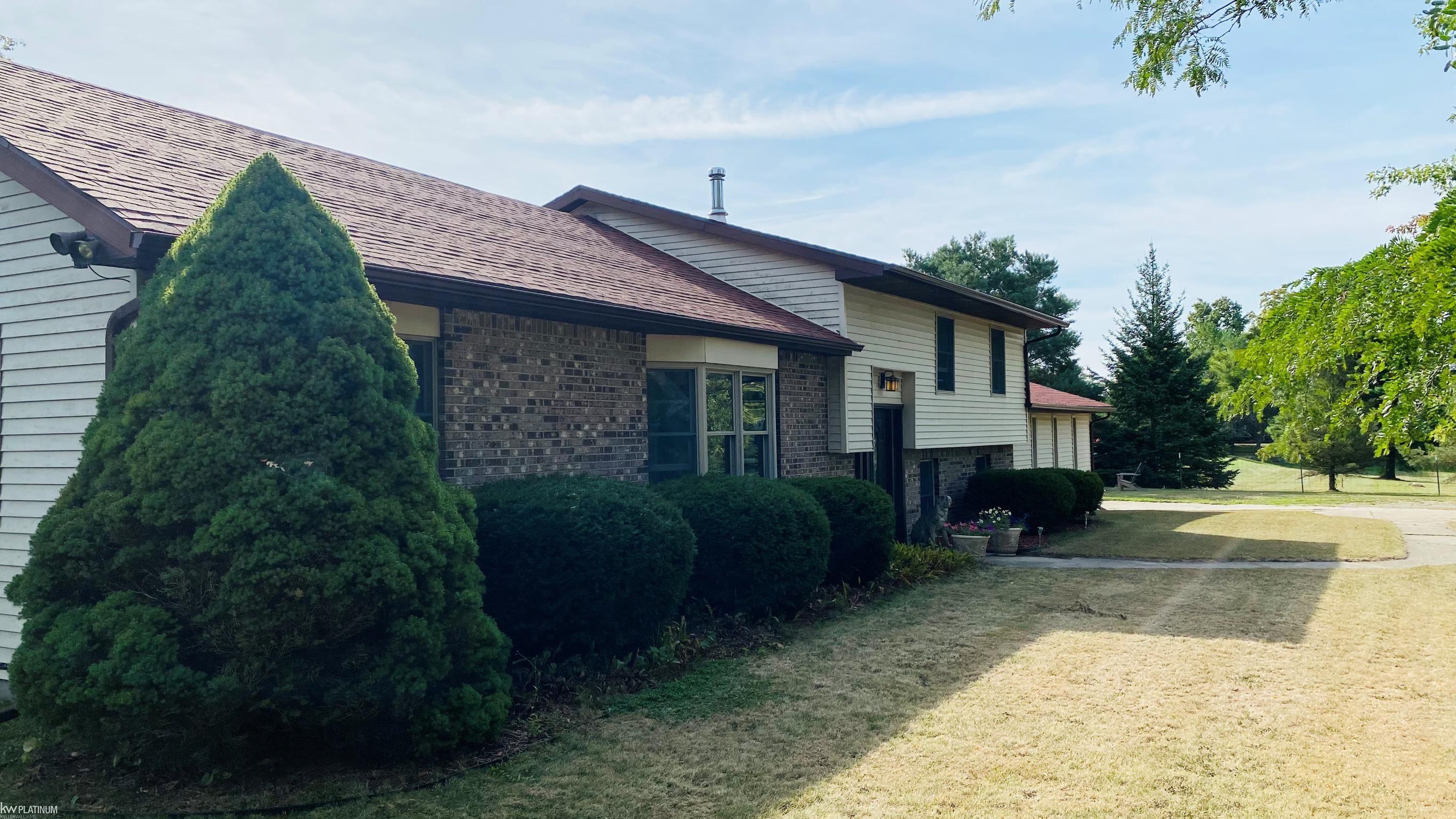 4974 Wildcat Road North Street, MI 48049 - Photo 6 of 55