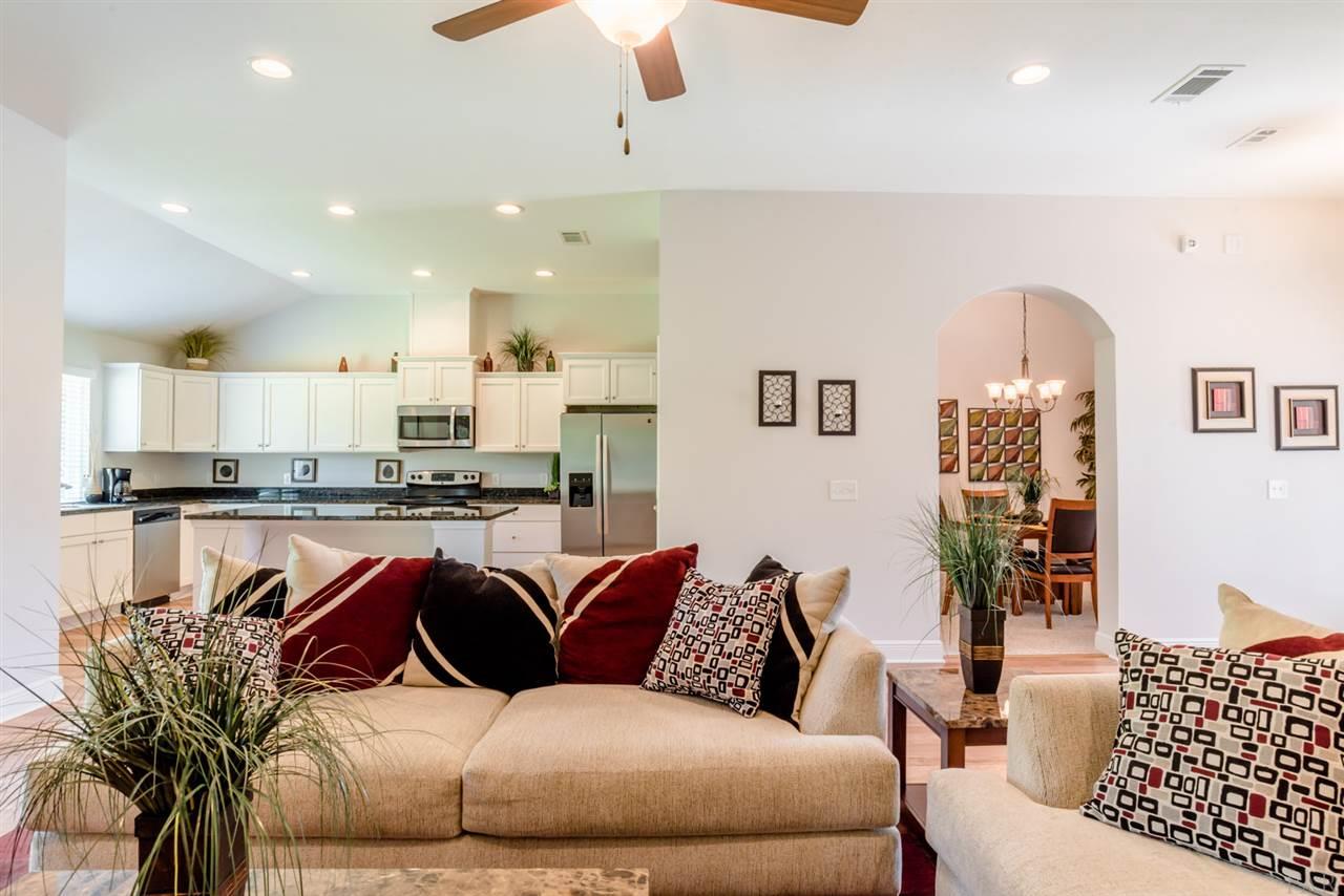 7287 Farmers Road Pensacola, FL 32526 - Photo 9 of 28 Gallery Image 9