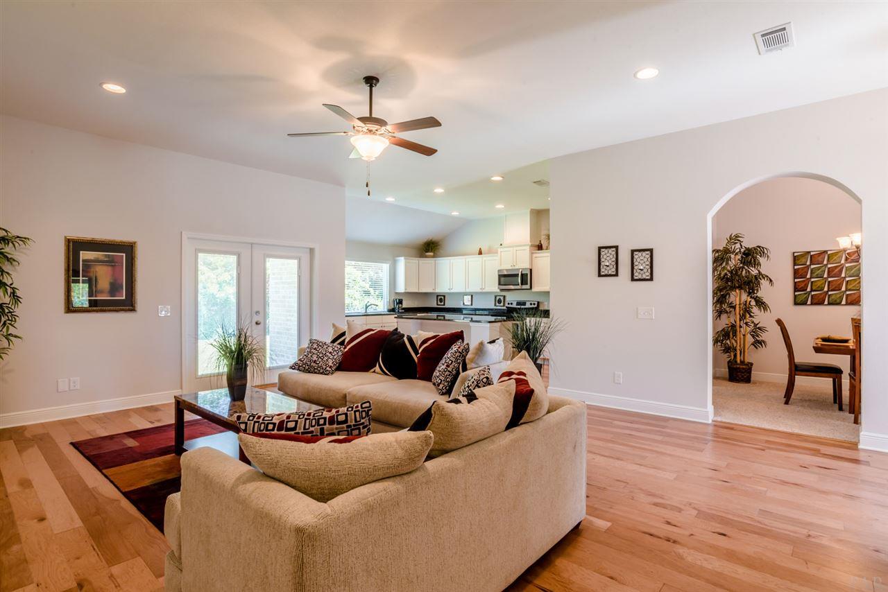 7287 Farmers Road Pensacola, FL 32526 - Photo 10 of 28 Gallery Image 10