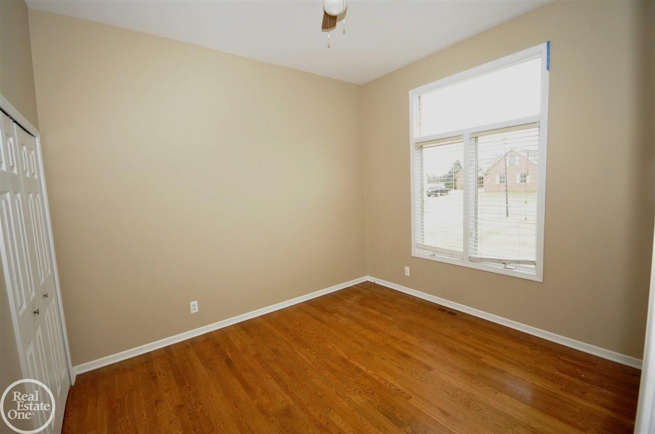 9203 Copper Ridge Drive Davison, MI 48423 - Photo 26 of 33 31367385-25.JPG