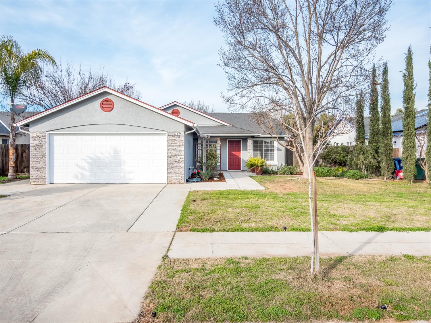 1646 East Santa Rosa Circle Reedley, CA 93654 - Photo 1 of 22 Gallery Image 1