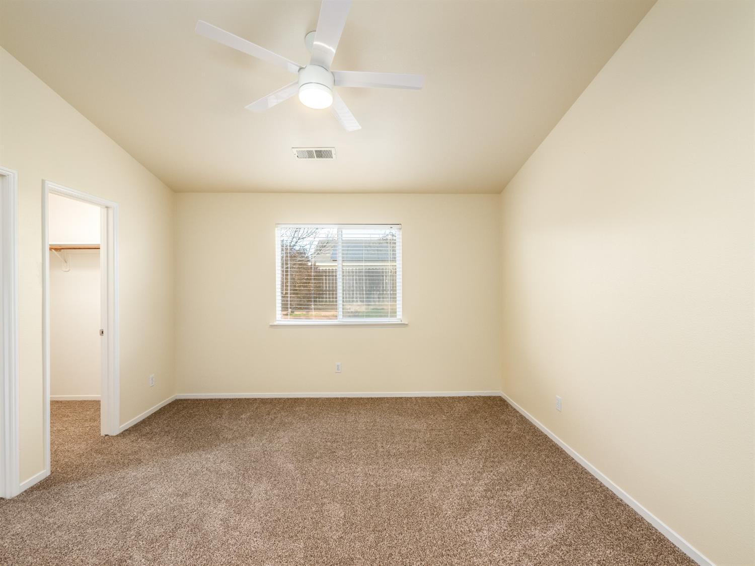 1646 East Santa Rosa Circle Reedley, CA 93654 - Photo 16 of 22 Gallery Image 16