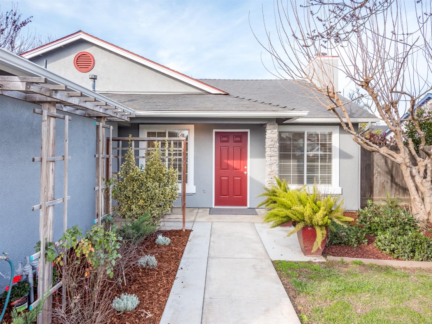 1646 East Santa Rosa Circle Reedley, CA 93654 - Photo 3 of 22 Gallery Image 3