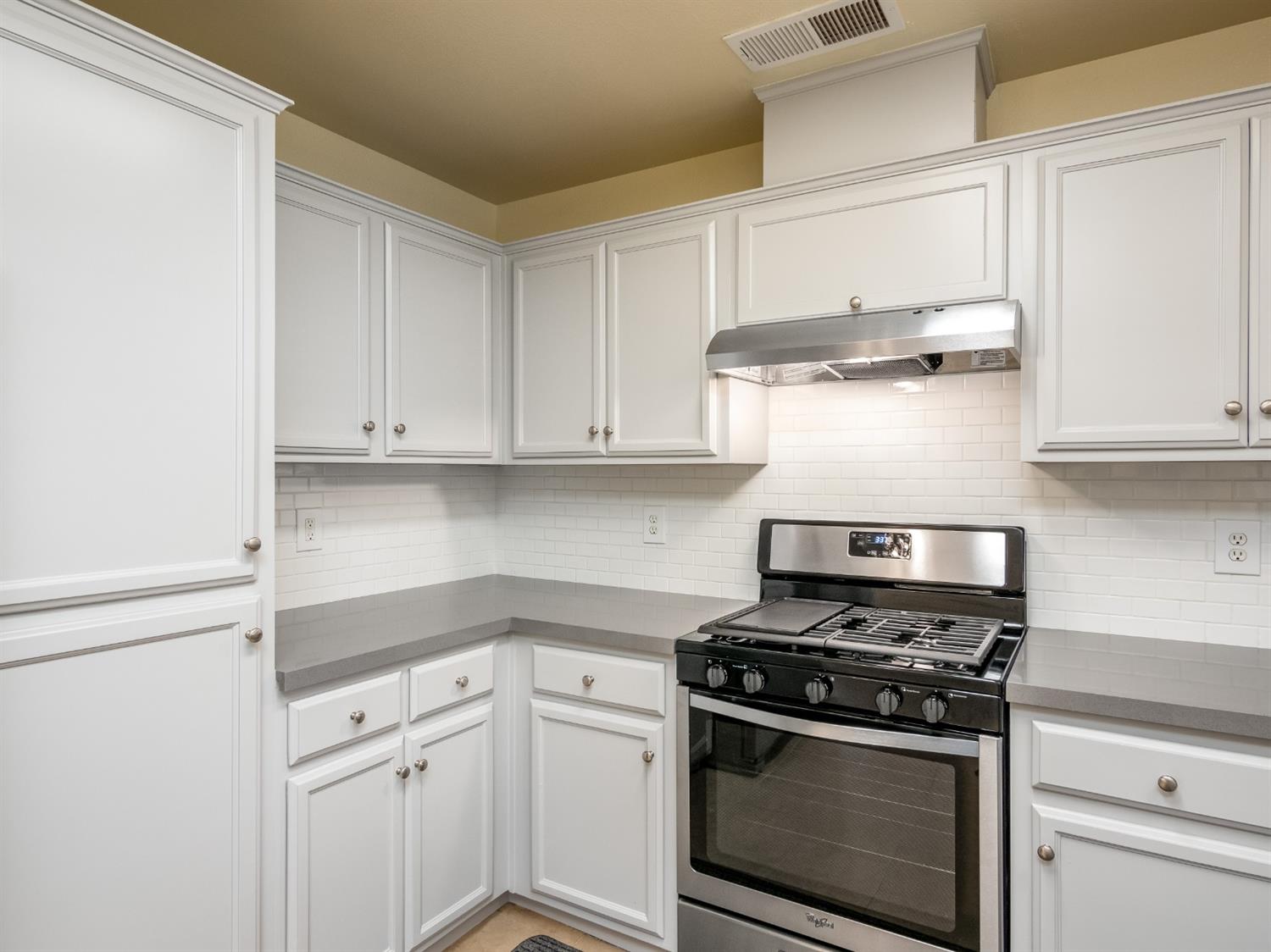 1646 East Santa Rosa Circle Reedley, CA 93654 - Photo 10 of 22 Gallery Image 10
