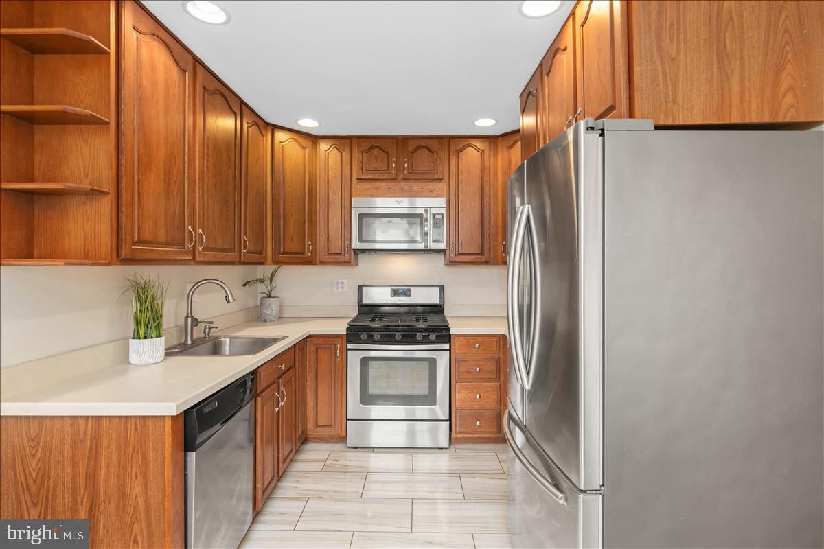 602 Platte Road Fairless Hills, PA 19030 - Photo 13 of 33 Remodeled Kitchen- new lighting