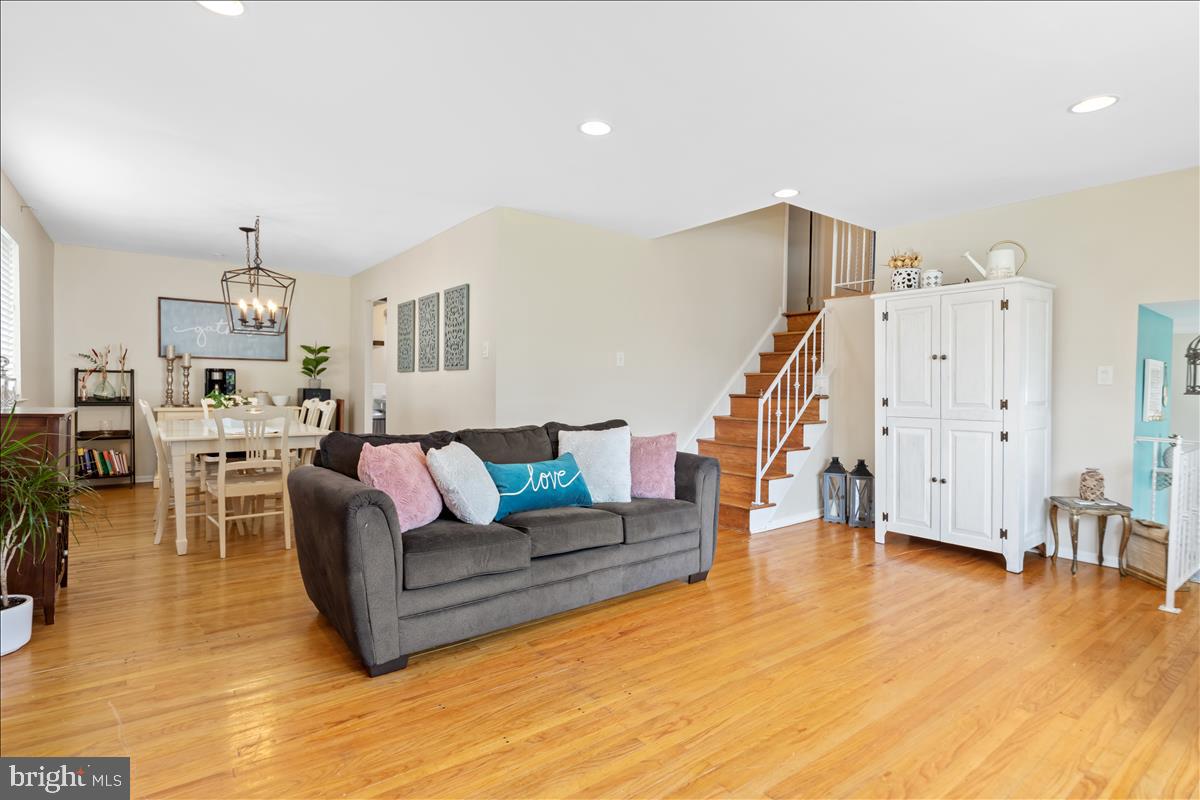 602 Platte Road Fairless Hills, PA 19030 - Photo 20 of 33 Open concept living & dining room
