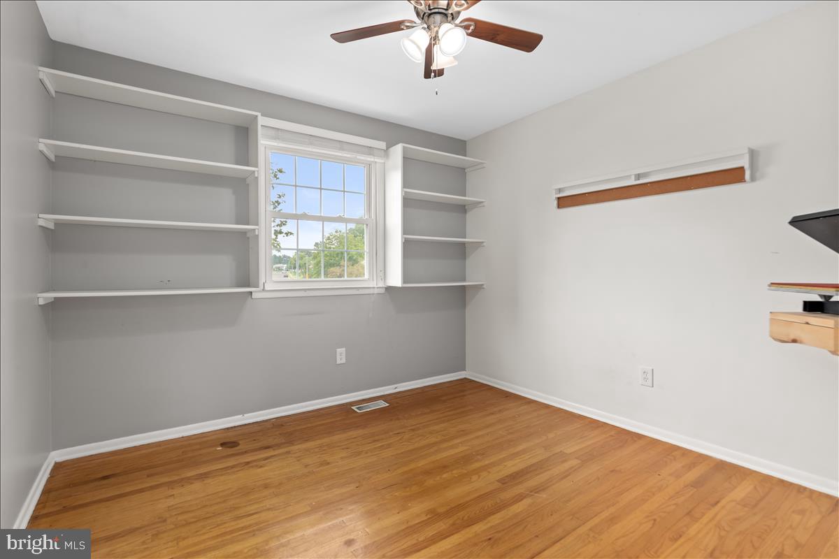 602 Platte Road Fairless Hills, PA 19030 - Photo 25 of 33 Bedroom 3 real hardwood & built in shelving