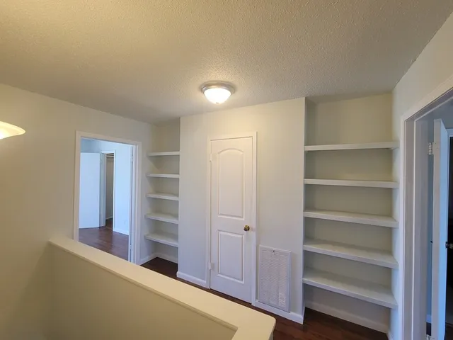 $1,400 | 215 Postoffice Street, Unit 104, Galveston, TX 77550