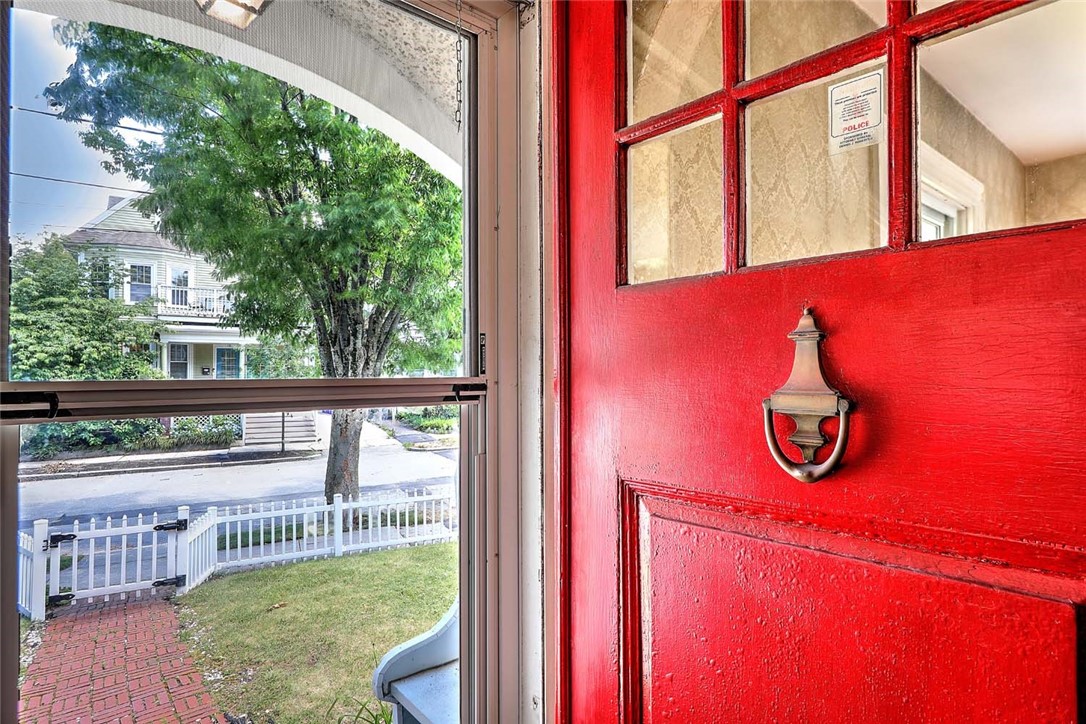 20 Summit Avenue Providence, RI 02906 - Photo 5 of 40