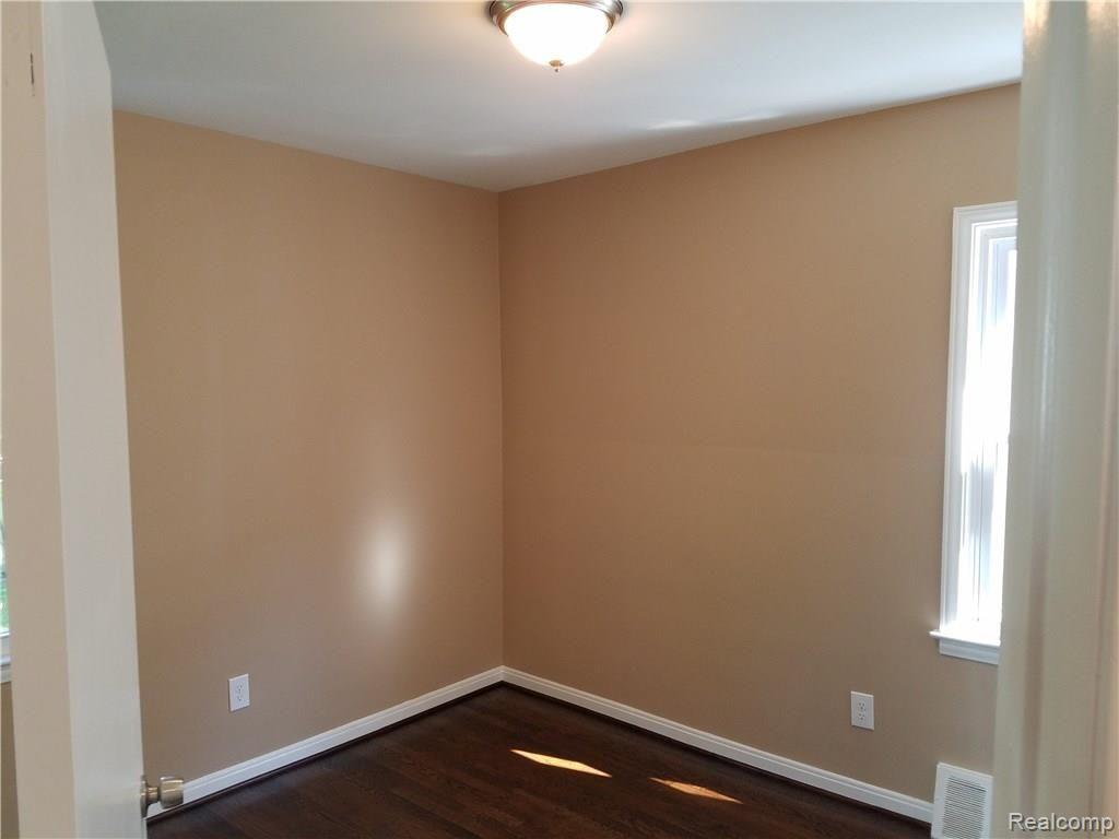 17681 Ruth Street Melvindale, MI 48122 - Photo 16 of 59
