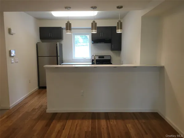 $2,100 | 3 Seitz Terrace, Unit H10, Poughkeepsie, NY 12603