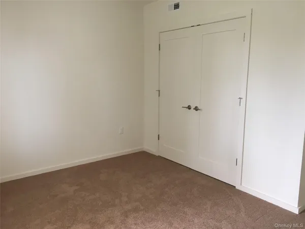 $2,100 | 3 Seitz Terrace, Unit H10, Poughkeepsie, NY 12603