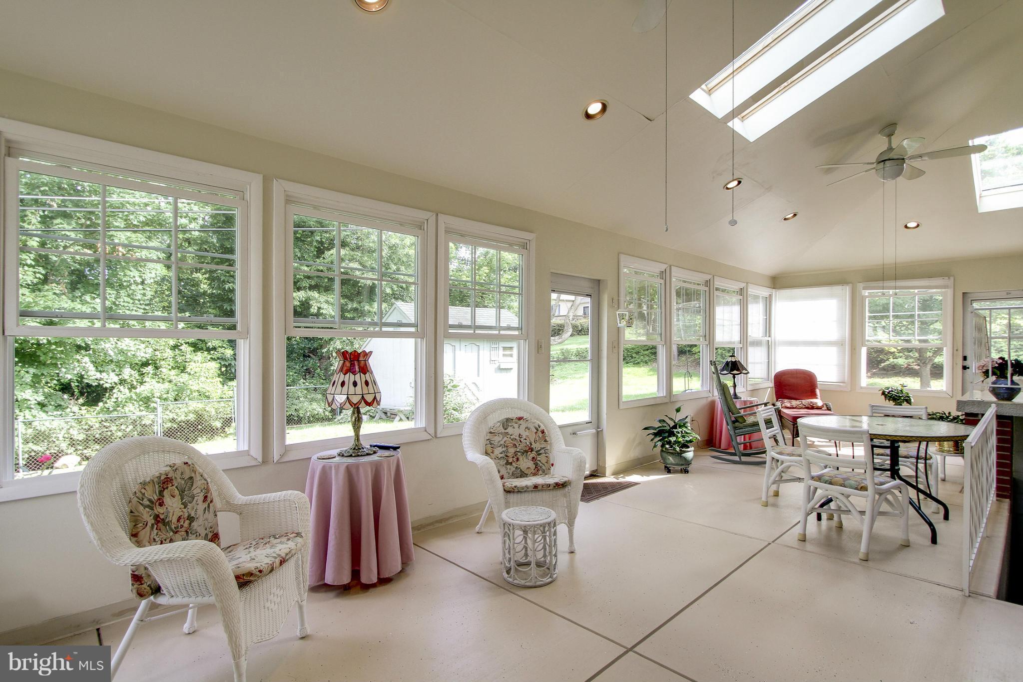 10107 Tipperary Road Baltimore, MD 21234 - Photo 6 of 25 Interior (General)