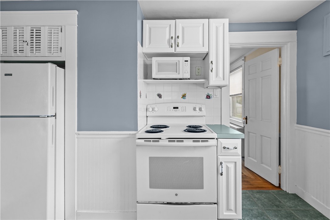 53 Admiral Kalbfus Road Newport, RI 02840 - Photo 18 of 45