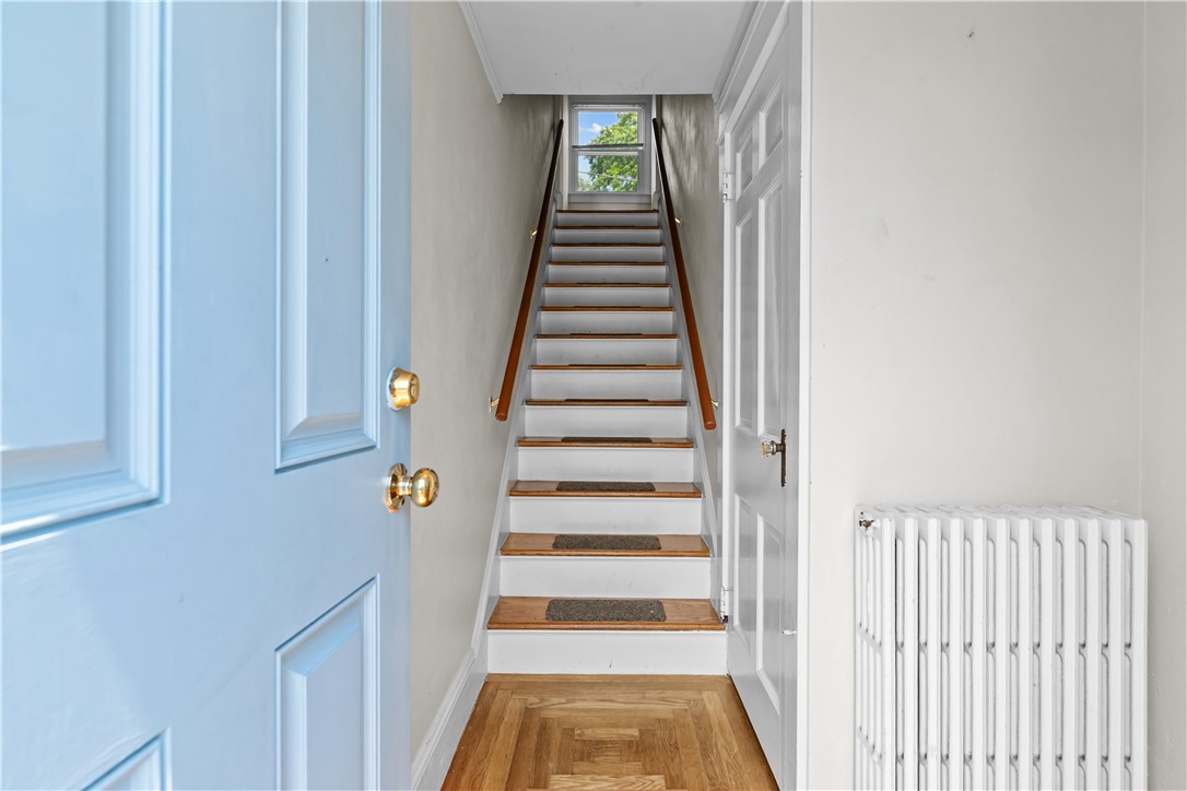 53 Admiral Kalbfus Road Newport, RI 02840 - Photo 5 of 45