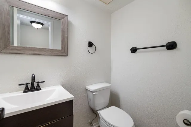 $2,100 | 3719 Straightfork Drive, Houston, TX 77082