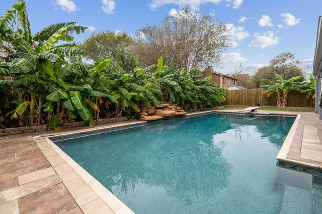 $2,100 | 3719 Straightfork Drive, Houston, TX 77082