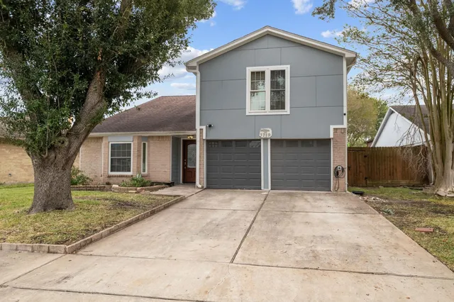 $2,100 | 3719 Straightfork Drive, Houston, TX 77082