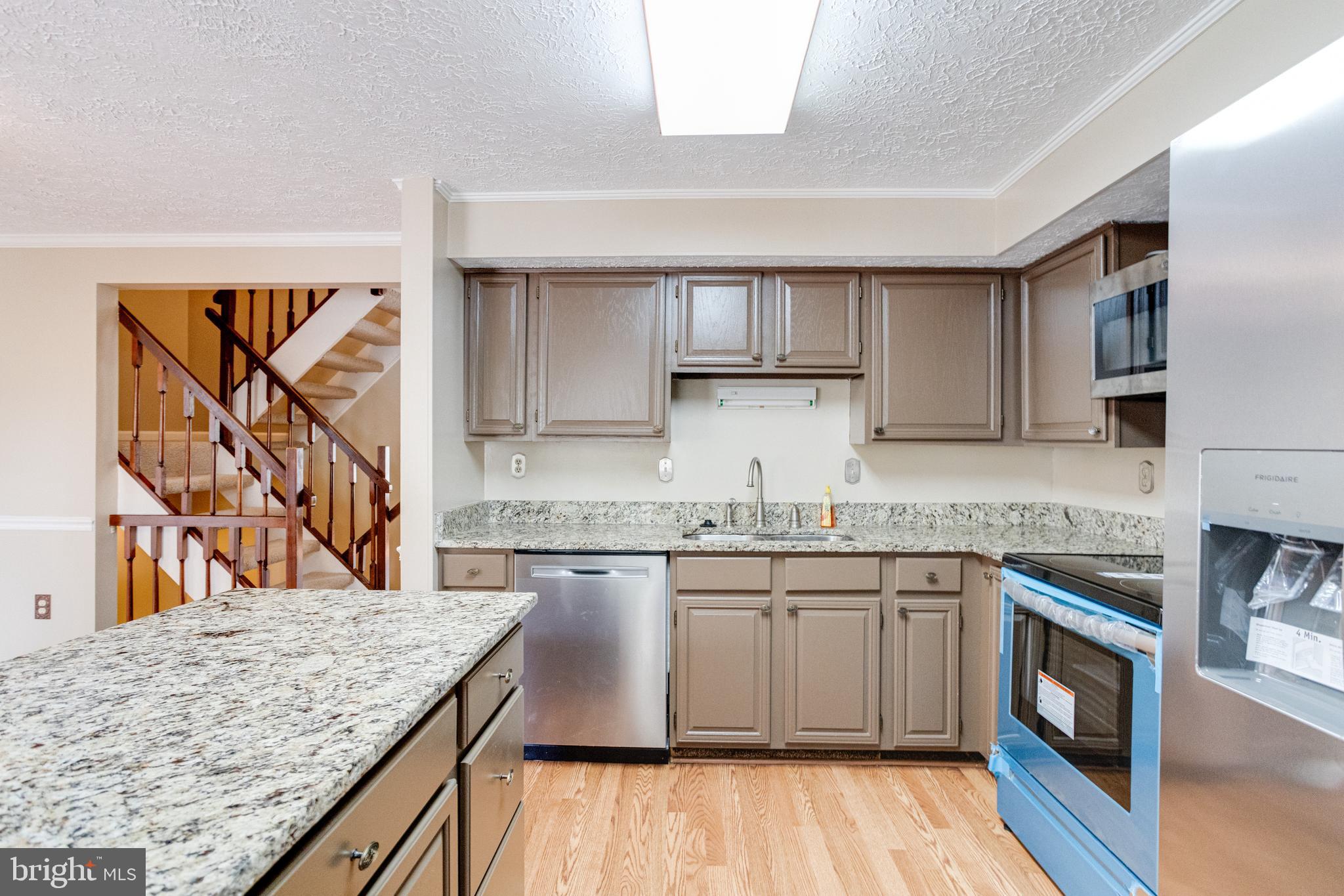 3560 Laurel View Court Laurel, MD 20724 - Photo 11 of 36