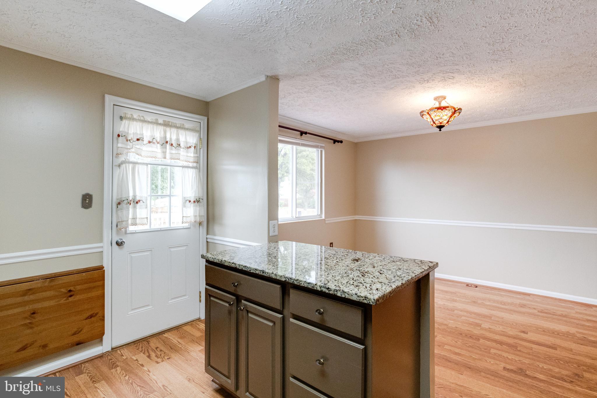 3560 Laurel View Court Laurel, MD 20724 - Photo 10 of 36