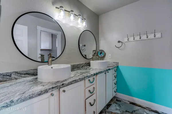 $670,000 | 14500 East Eagle Drive, Dewey-Humboldt, AZ 86327