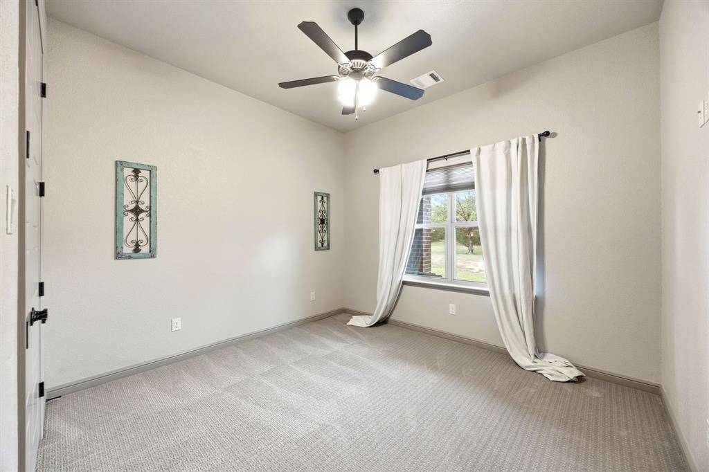 1919 County Road 4371 Decatur, TX 76234 - Photo 20 of 40