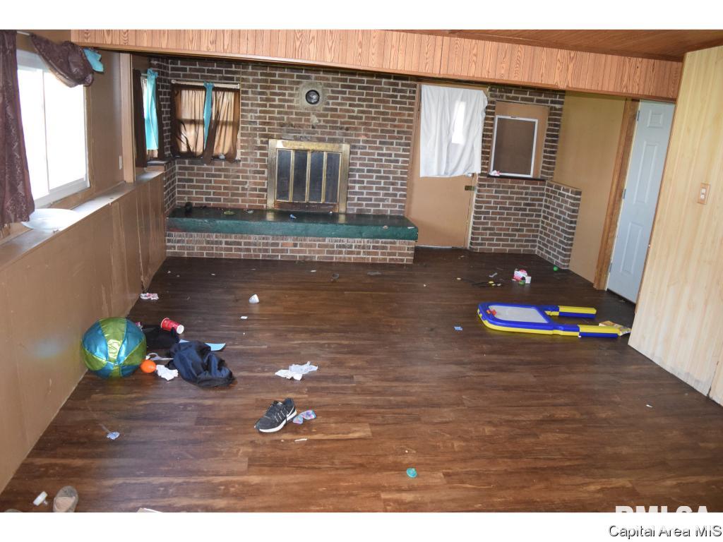 924 North 19th Street Springfield, IL 62702 - Photo 8 of 9