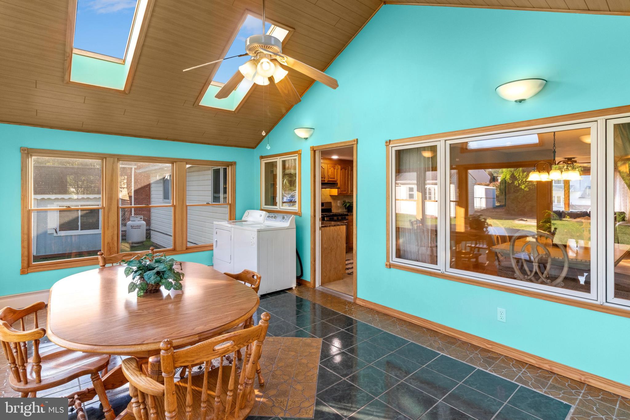 735 Roger Road Warminster, PA 18974 - Photo 16 of 33 Sun Room