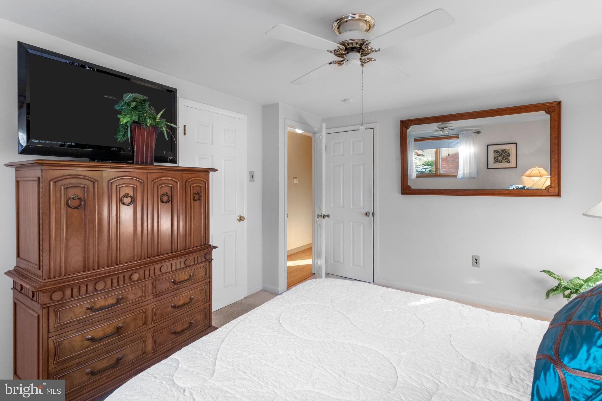 735 Roger Road Warminster, PA 18974 - Photo 25 of 33 Bedroom #3