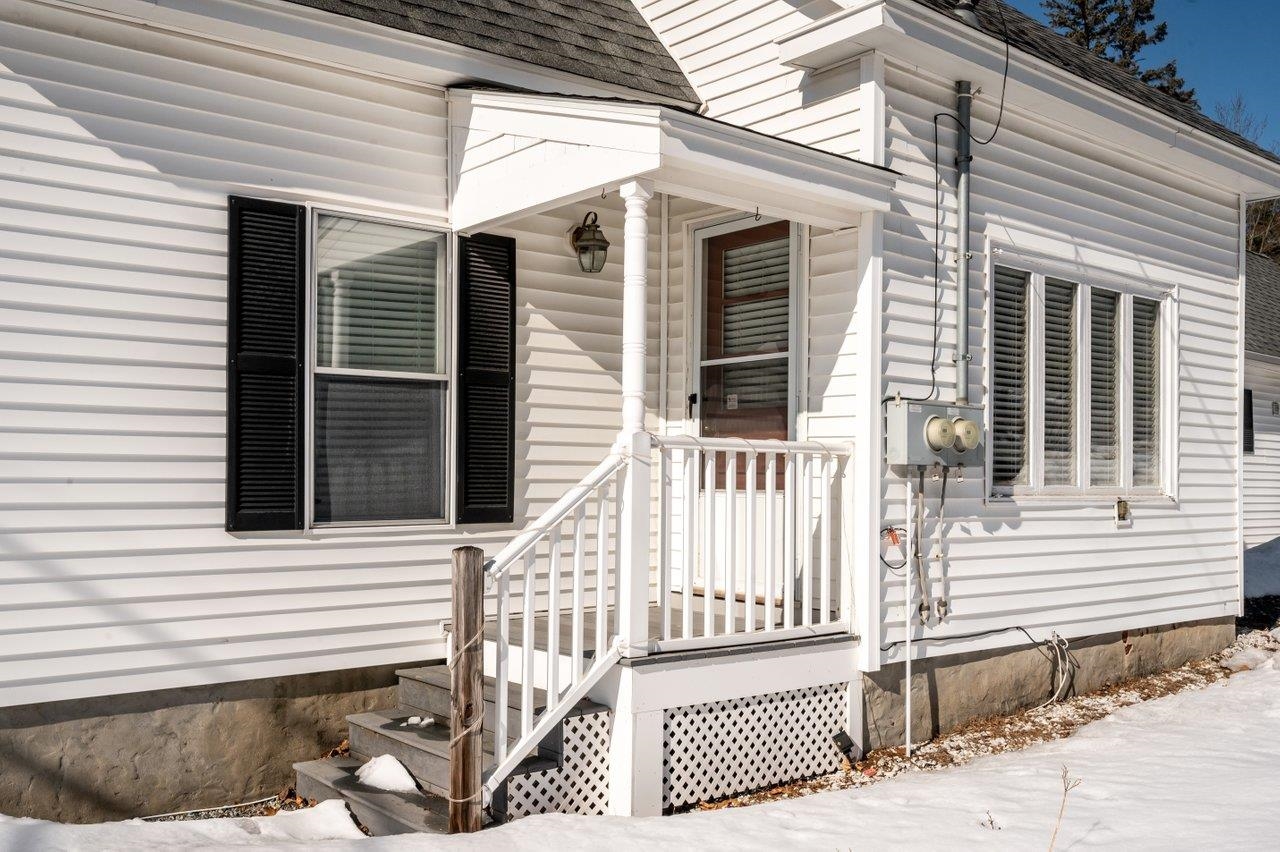 202 Beacon Hill Road Pembroke, NH 03275 - Photo 4 of 45