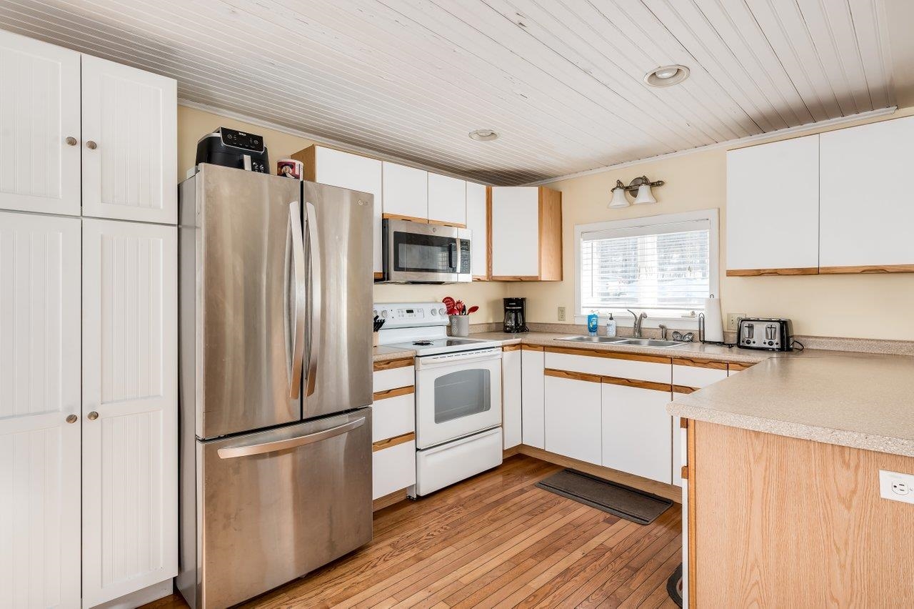 202 Beacon Hill Road Pembroke, NH 03275 - Photo 7 of 45