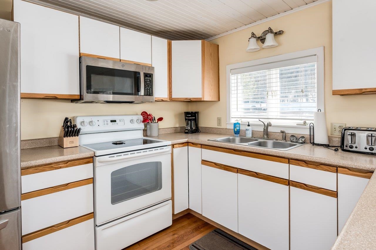 202 Beacon Hill Road Pembroke, NH 03275 - Photo 9 of 45