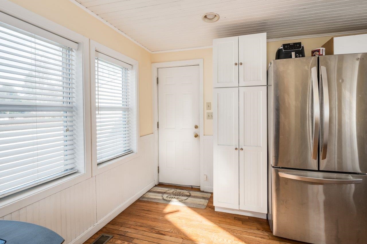 202 Beacon Hill Road Pembroke, NH 03275 - Photo 10 of 45