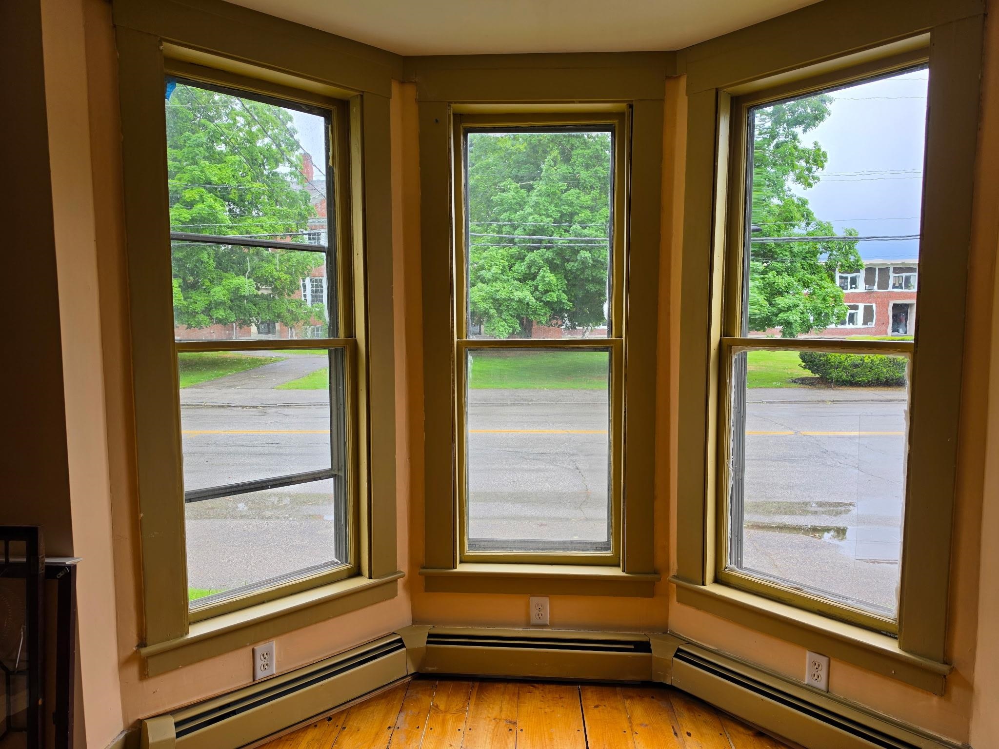27 Linden Street Exeter, NH 03833 - Photo 4 of 42