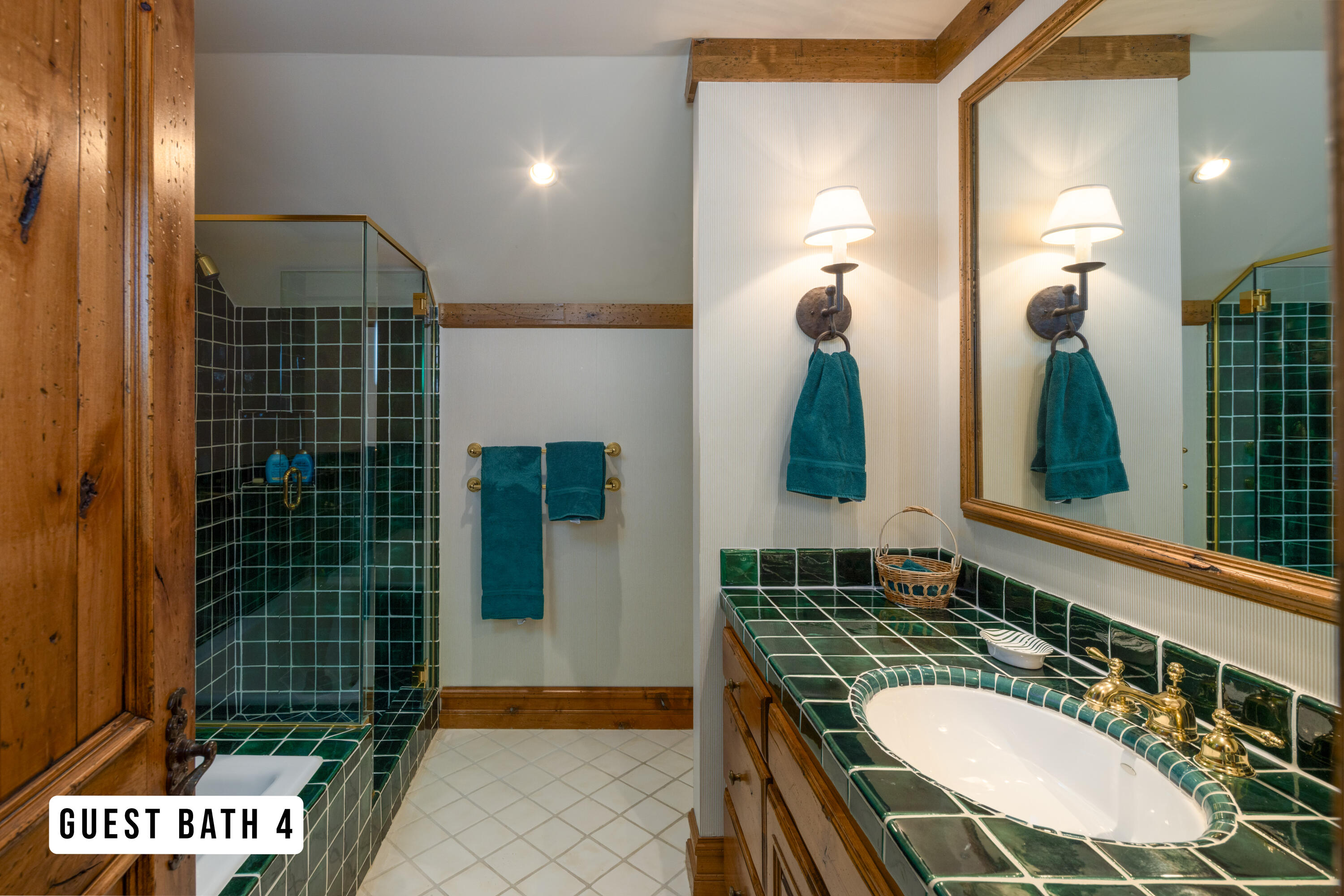 310 Manchester Court Ketchum, ID 83340 - Photo 19 of 31 Guest Bath 4