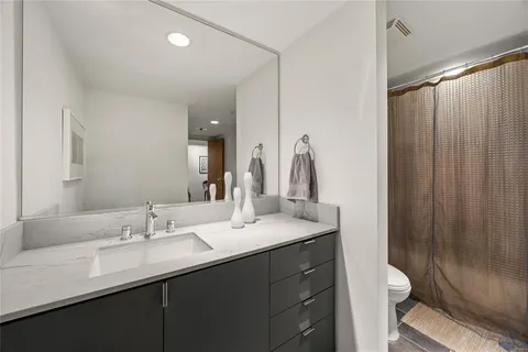 $1,150,000 | 2011 Cedar Springs Road, Unit 305, Dallas, TX 75201