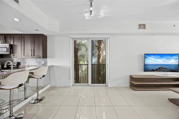 $799,000 | 2690 North Federal Highway, Unit 65, Boynton Beach, FL 33435