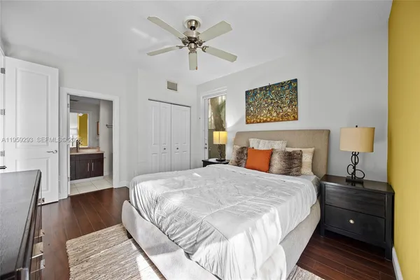 $735,000 | 2690 North Federal Highway, Unit 65, Boynton Beach, FL 33435