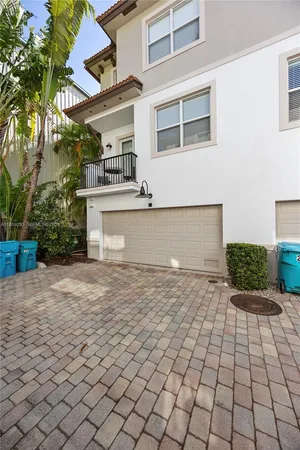 $799,000 | 2690 North Federal Highway, Unit 65, Boynton Beach, FL 33435
