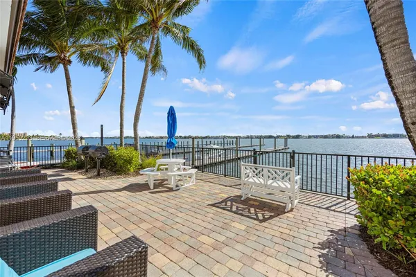 $799,000 | 2690 North Federal Highway, Unit 65, Boynton Beach, FL 33435