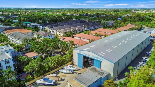$735,000 | 2690 North Federal Highway, Unit 65, Boynton Beach, FL 33435