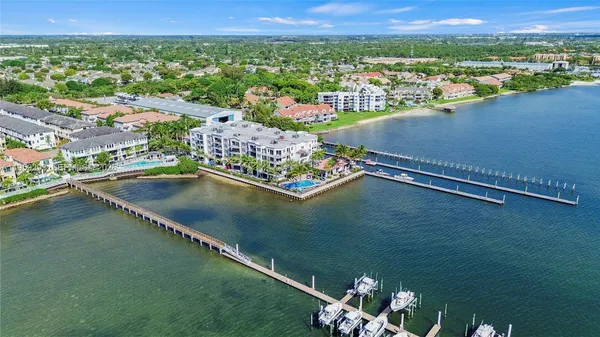 $735,000 | 2690 North Federal Highway, Unit 65, Boynton Beach, FL 33435