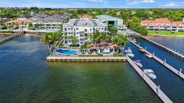 $735,000 | 2690 North Federal Highway, Unit 65, Boynton Beach, FL 33435