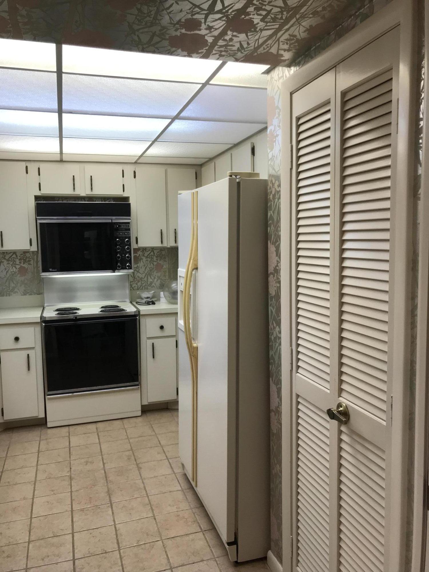 5657 Southeast Foxcross Place Stuart, FL 34997 - Photo 12 of 49 F6C3DE58-768E-4624-A2BD-89EB6B9A44F3