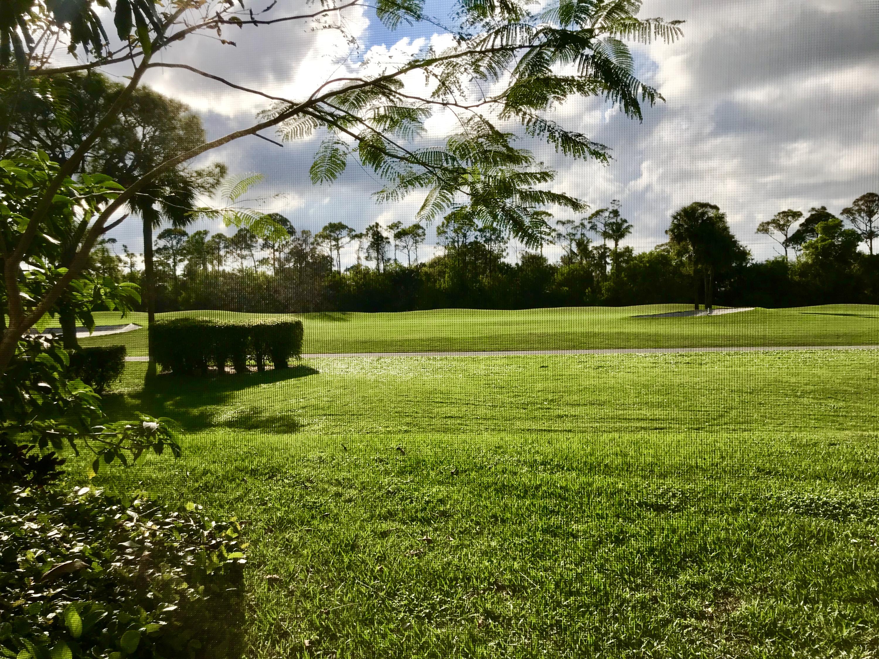 5657 Southeast Foxcross Place Stuart, FL 34997 - Photo 10 of 49 087EE2EF-8A8A-409F-B9D6-82738F111EE7